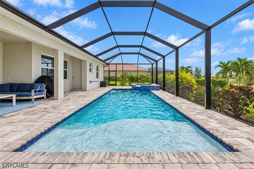 18763 Lake Hammock Dr, NAPLES, FL, 34114-9022 | Card Image