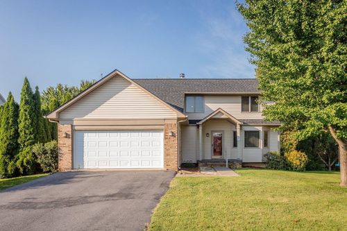 821 Honeysuckle Ln, Harrisonburg, VA, 22802-4996 | Card Image