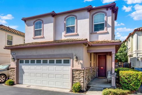 137 Barbera Ct, Vacaville, CA, 95687-5666 | Card Image
