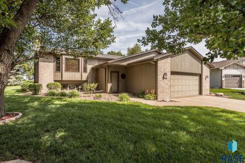 2805 S Whetstone Cir, Sioux Falls, SD, 57103-6509 | Card Image