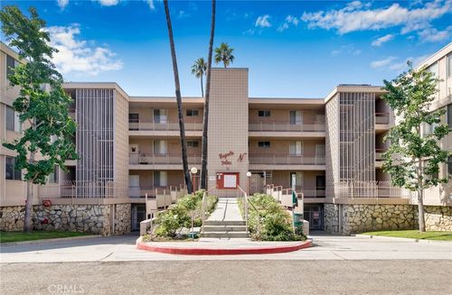 6979 Palm Ct, Riverside, CA, 92506-2823 | Card Image