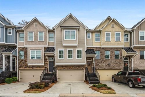 2523 Hedgeway Cir, Kennesaw, GA, 30144-2502 | Card Image