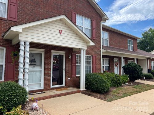 102 Brandywine Dr Ne, Conover, NC, 28613-1766 | Card Image