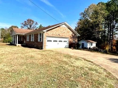 309 Kirkpatrick Dr, Selmer, TN, 38375-1806 | Card Image