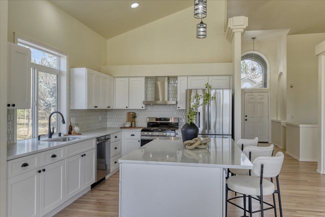 1814 S Viewcrest Ln, House other with 3 bedrooms, 3 bathrooms and null parking in Spokane Valley WA | Image 5