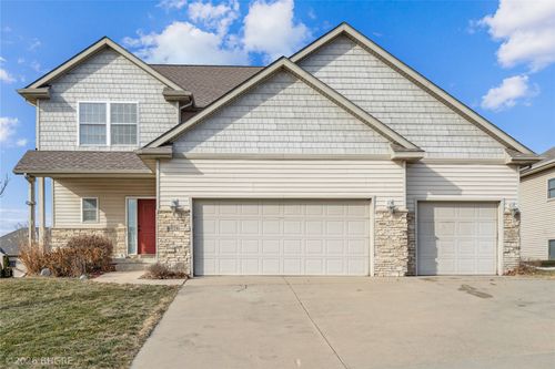 6824 Mark Twain Ct, Johnston, IA, 50131-1442 | Card Image