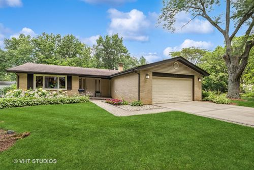 179 Acorn Ln, Libertyville, IL, 60048-2157 | Card Image