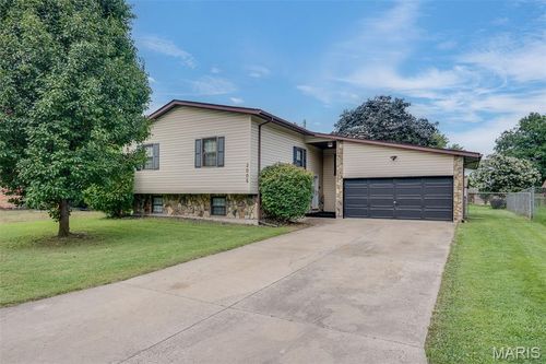 2005 Maple Tree Lane, Cahokia, IL, 62206 | Card Image