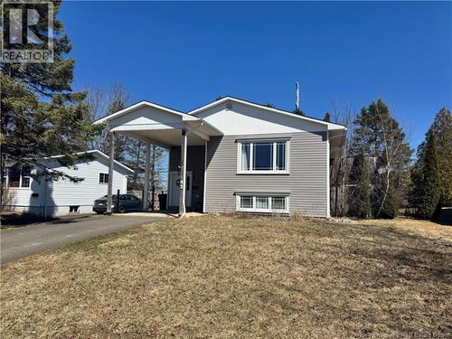 41 Erica Cir, Oromocto, NB, E2V2M1 | Card Image