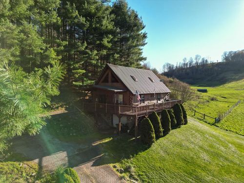 401 Plymouth Hollow Rd, North Tazewell, VA, 24630-8493 | Card Image