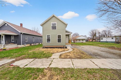 260 E 6th St, Fostoria, OH, 44830-3003 | Card Image