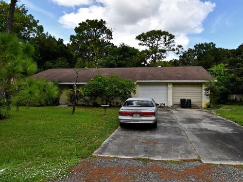 300 Bradley St, FORT PIERCE, FL, 34982-7410 | Card Image