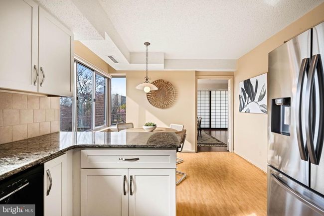2-502 - 5802 Nicholson Ln, Condo with 3 bedrooms, 2 bathrooms and null parking in NORTH BETHESDA MD | Image 25