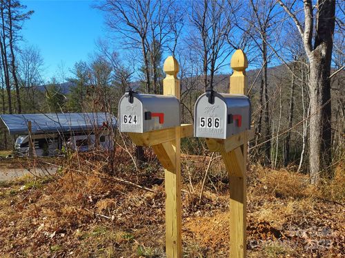 624/586 Turkey Pen Gap Road, Horse Shoe, NC, 28742 | Card Image