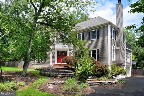 1 Michael Way, Pennington, NJ, 08534-9610 | Card Image