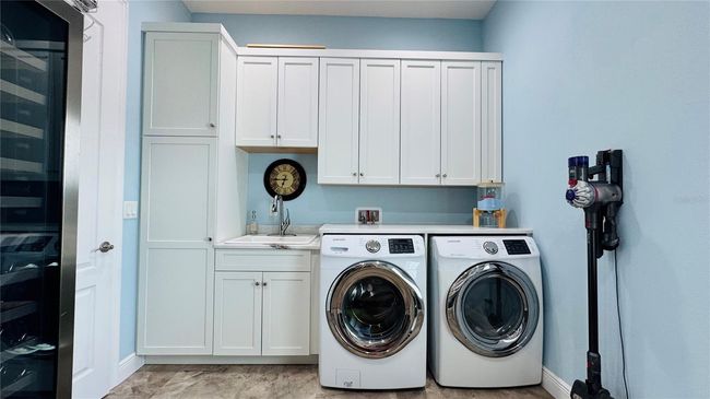 Laundry/pantry room. | Image 33
