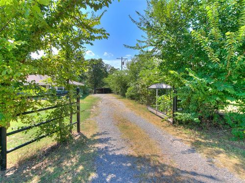 105123 S Highway 102, Mcloud, OK, 74851-3022 | Card Image