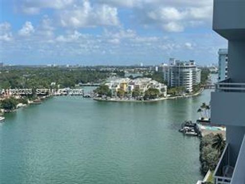 15h-5700 Collins Ave, Miami Beach, FL, 33140-2315 | Card Image