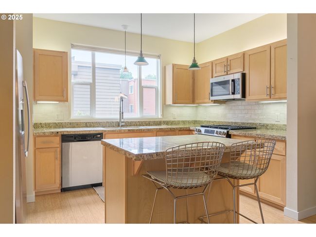 APT-38 - 327 Rustic Pl, Condo with 2 bedrooms, 2 bathrooms and 1 parking in Eugene OR | Image 10