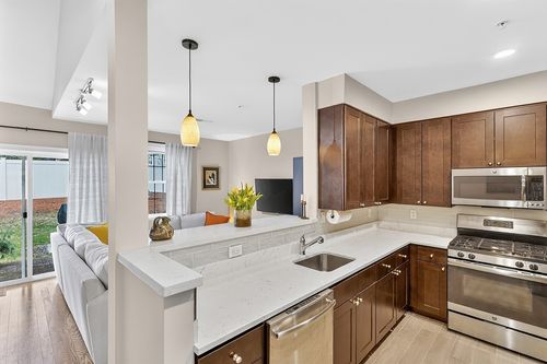 305-70 Endicott St, Norwood, MA, 02062-3069 | Card Image
