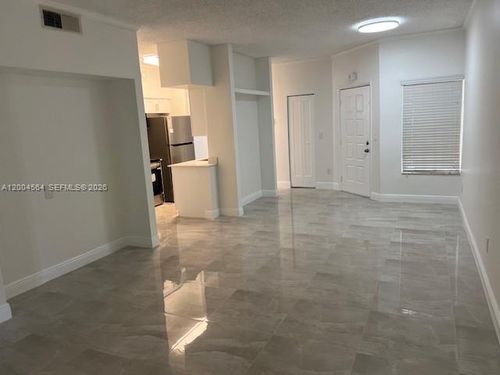 f-18326 Nw 68th Ave, Hialeah, FL, 33015 | Card Image