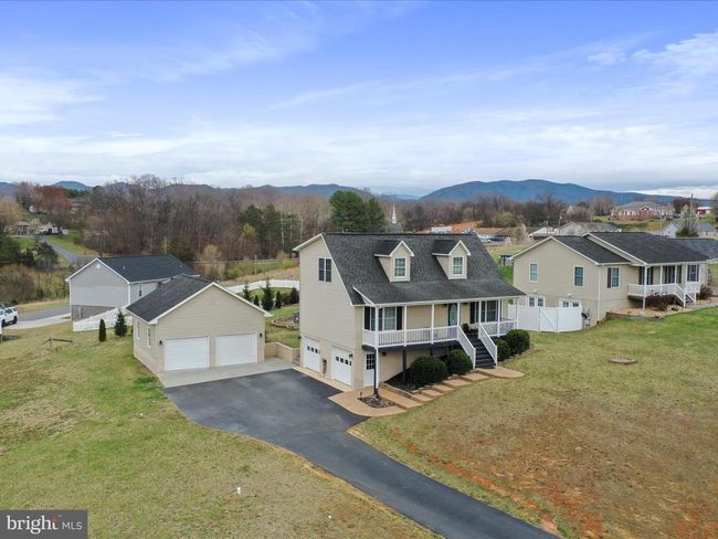 317 Locustdale Loop, House other with 3 bedrooms, 3 bathrooms and null parking in SHENANDOAH VA | Image 46
