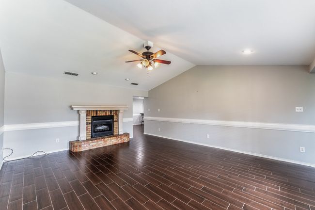1853 Woodbridge Dr, House other with 3 bedrooms, 2 bathrooms and null parking in Sulphur Springs TX | Image 5