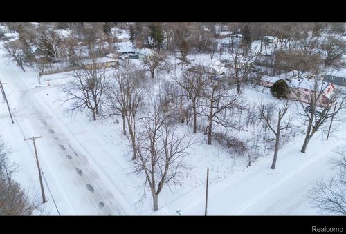 2326 Lincoln Avenue, Saginaw, MI, 48601 | Card Image