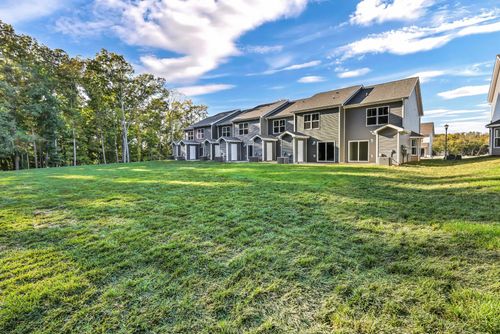 149 Quarry Point Dr, Clarksville, TN, 37043-3368 | Card Image