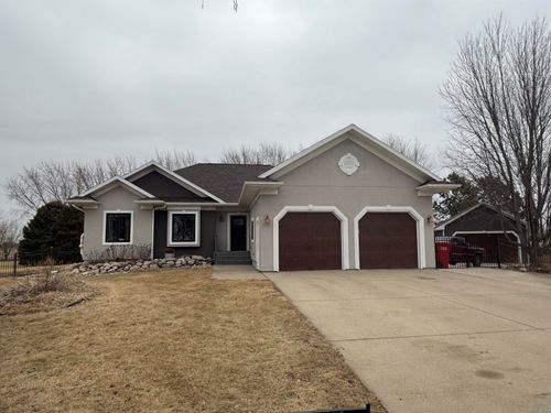 1301 Over Dr, Vermillion, SD, 57069-1094 | Card Image