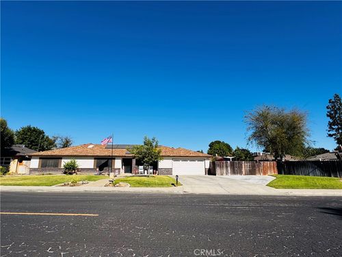 2560 Chestnut St, Hanford, CA, 93230-1257 | Card Image