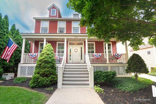 622 Cedar Square St, Holland, MI, 49423-8847 | Card Image