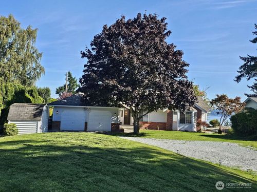 1951 Cascade View Dr, Camano Island, WA, 98282-8437 | Card Image