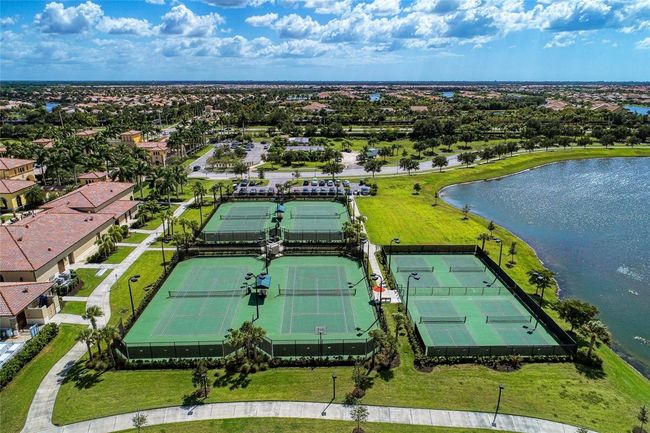 12315 Canavese Ln, House other with 4 bedrooms, 3 bathrooms and null parking in Venice FL | Image 67