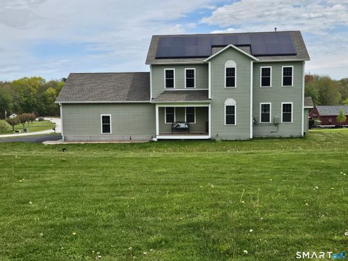 2 Legacy Dr, Moosup, CT, 06354-2223 | Card Image