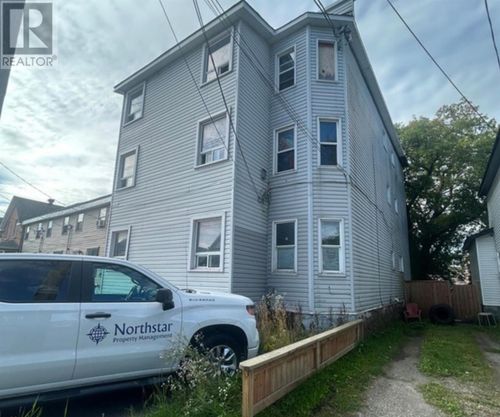 427-429 Wellington St E, Sault Ste. Marie, ON, P6A2M1 | Card Image