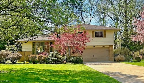 1040 Rose Blvd, Highland Heights, OH, 44143-3232 | Card Image