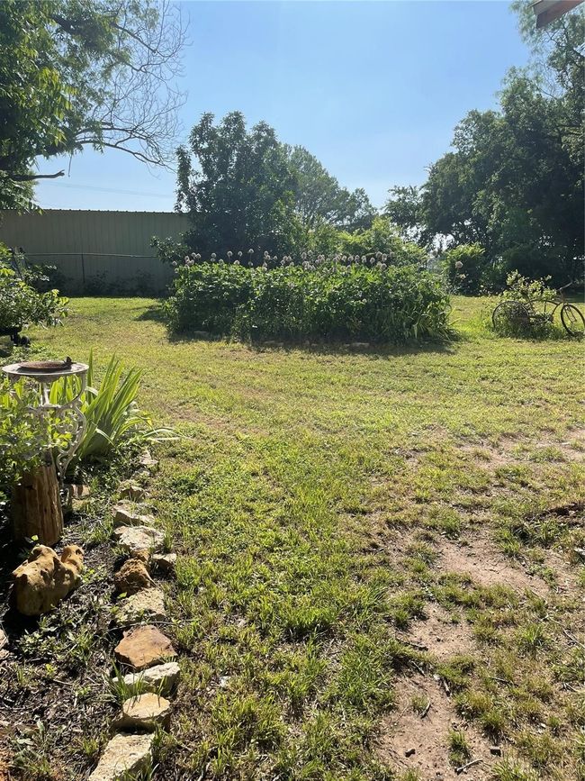 102 Walnut Ave, House other with 4 bedrooms, 2 bathrooms and null parking in Walnut Springs TX | Image 21