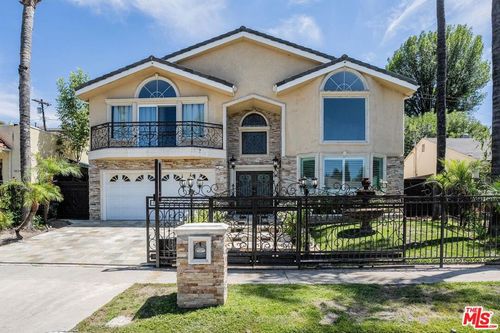 18248 Rosita Street, Los Angeles, CA, 91356 | Card Image