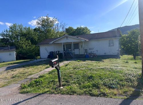 200 Mccarroll Ln, Harriman, TN, 37748-5886 | Card Image