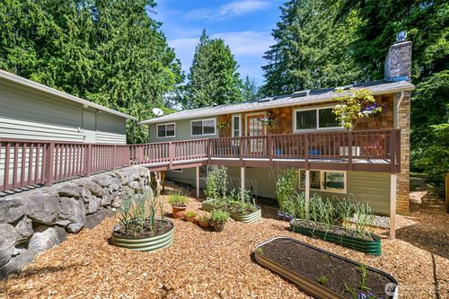 862 E Douglas Ave, Bellingham, WA, 98229-8850 | Card Image