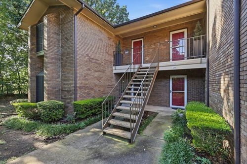 225-2505 Wedglea Dr, Dallas, TX, 75211-2115 | Card Image