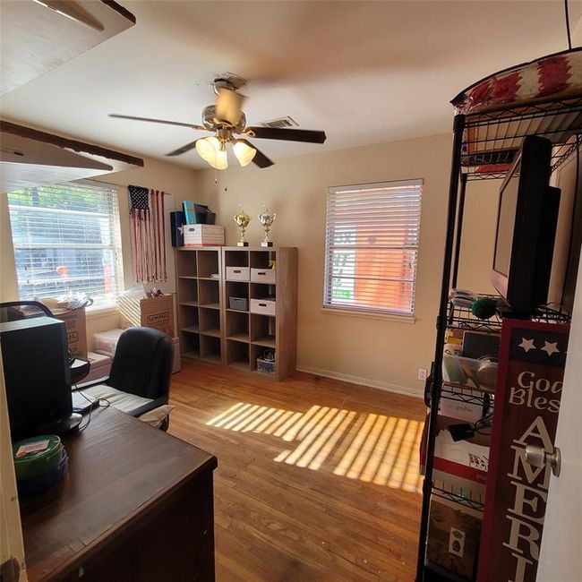 2117 Hickory Ln, House other with 4 bedrooms, 2 bathrooms and 2 parking in Pasadena TX | Image 6