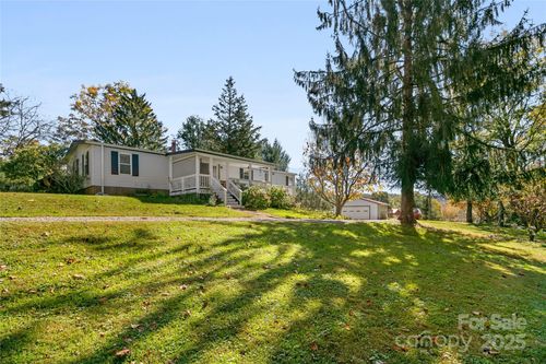 81 Jockey Hollow Dr, Mills River, NC, 28759-7660 | Card Image