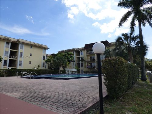 a423-12035 Ne 2nd Ave, North Miami, FL, 33161-5378 | Card Image