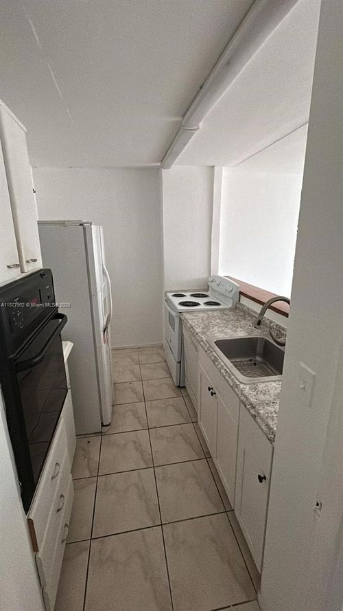 apt-4d-7545 E Treasure Dr, North Bay Village, FL, 33141-4308 | Card Image