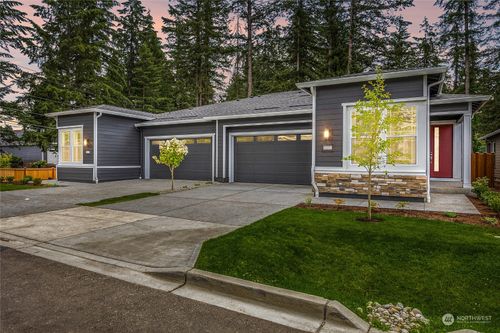 21-21773 Se 292nd Pl, Black Diamond, WA, 98010-1252 | Card Image