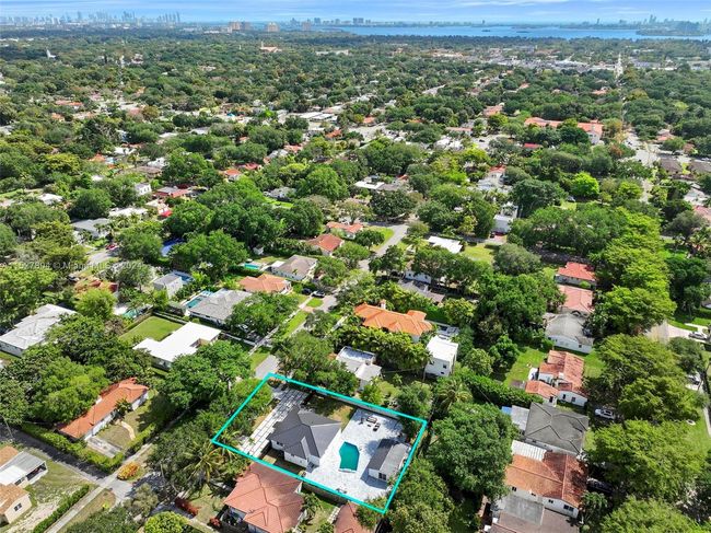 26 Ne 88 Th St, House other with 4 bedrooms, 3 bathrooms and null parking in El Portal FL | Image 39
