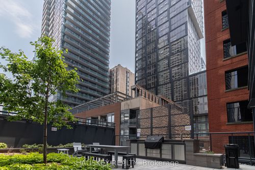 3004-327 King St W, Toronto, ON, M5V0W7 | Card Image