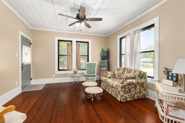 1501 S Austin St, House other with 2 bedrooms, 2 bathrooms and 2 parking in Brenham TX | Image 4